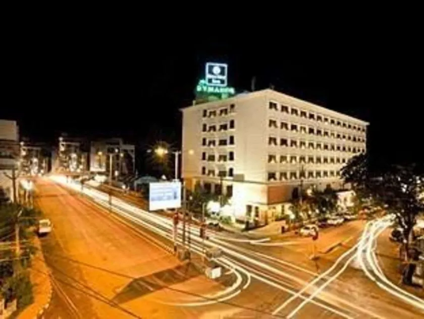 Quality Hotel D V Manor - Image 1