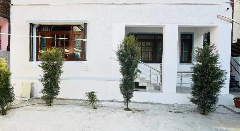 Sea Green Guest House - Image 1