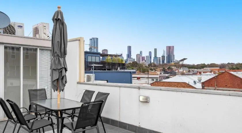 Complete Host Fitzroy Townhouse - Image 1