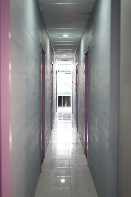 D'Noor Budget Inn - Image 1
