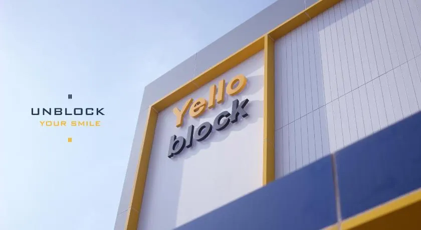 Yello Block Hotel - Image 1