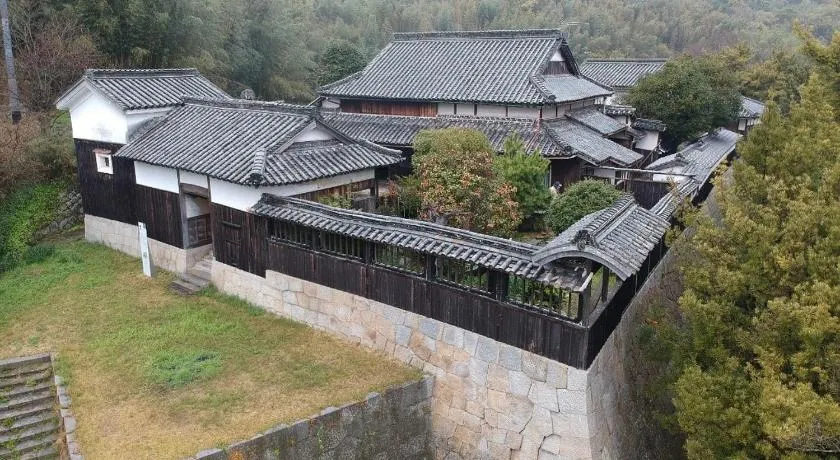 尾上邸 日本遺産の一棟貸し 離島の宿 - Image 1