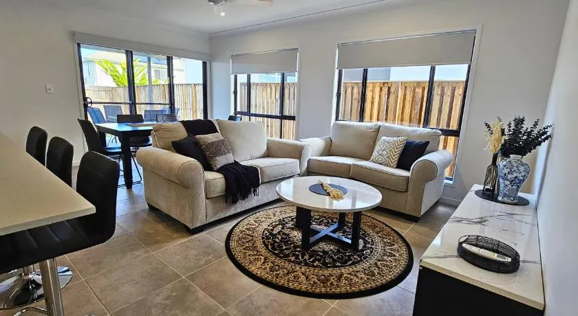 Noble Casa Brand New Estate Sleeps 8 Burpengary East - Image 1