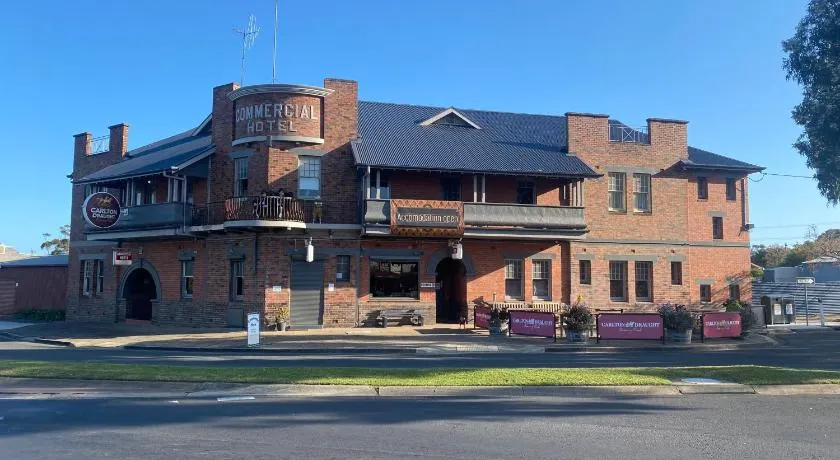 COMMERCIAL HOTEL KANIVA call to save dollars - Image 1