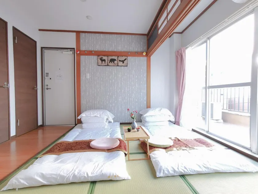 Room 4888 Yijia International Inn - Image 1