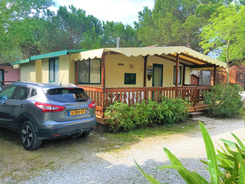 Toscane, Chalet en bord de mer au Famlie Camping Paradiso près de la mer, Pise - Image 1