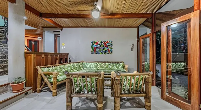 The Jungle Inn - Image 1