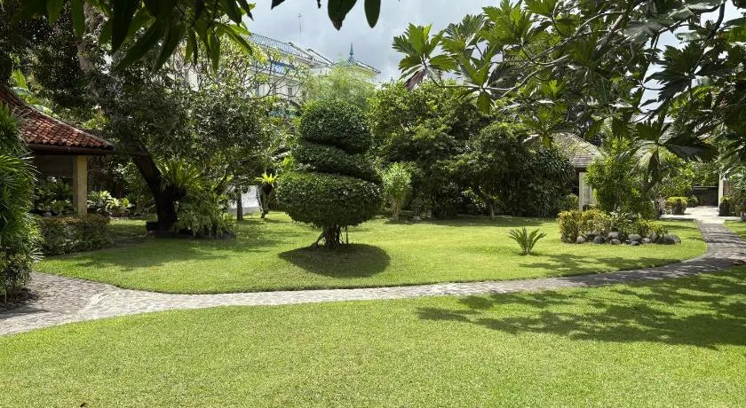 Raja Gardens Hotel - Image 1