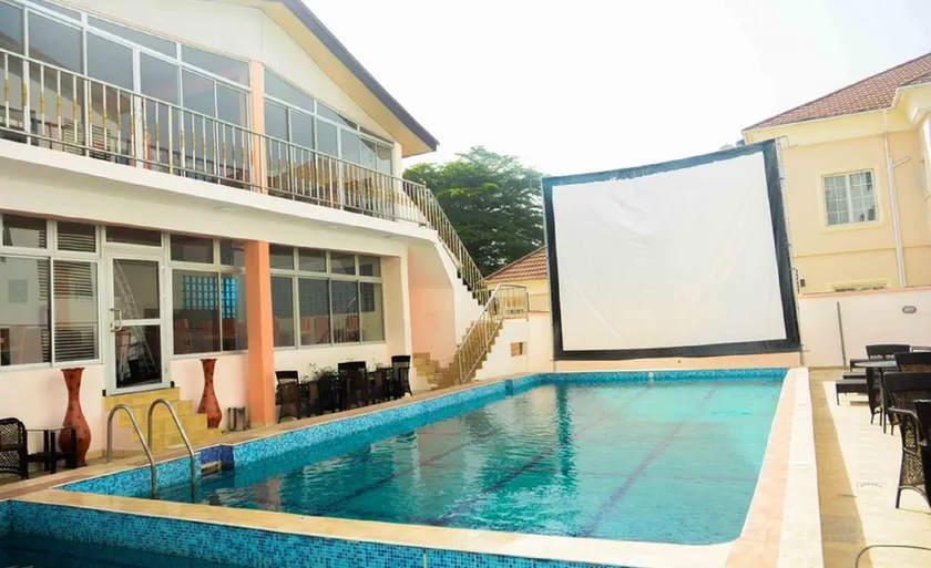 Springpark Yaad Hotel - Image 1