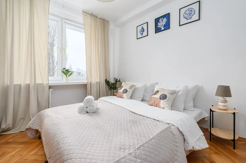 Lumina I 2BR Apartment with Balcony I near Center of Warsaw - Image 1