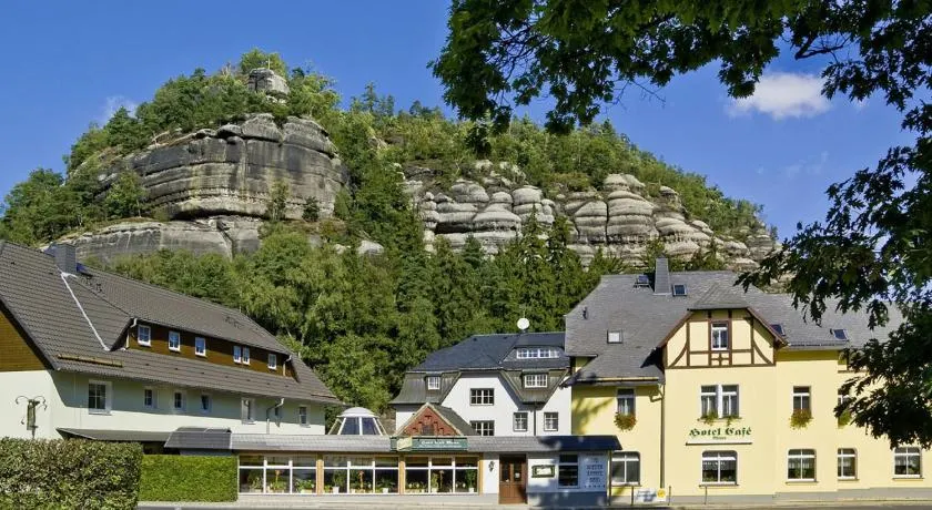 Land-gut-Hotel Café Meier - Image 1