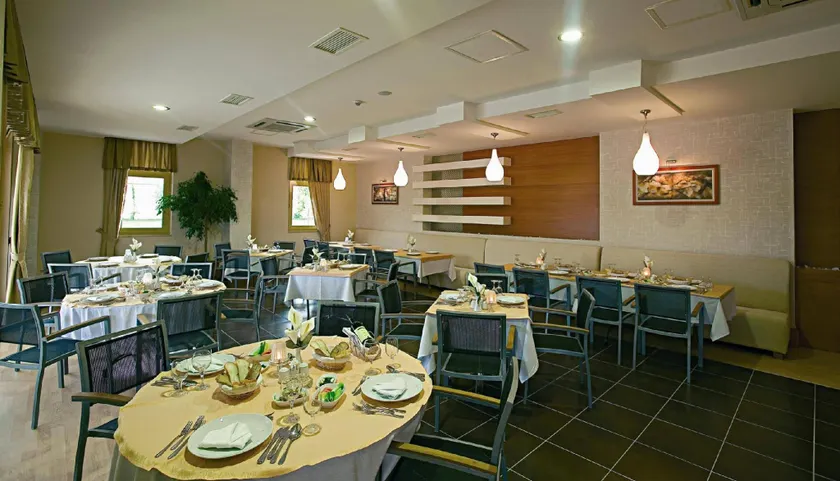 Side Breeze Hotel - Ultra All Inclusive - Image 1