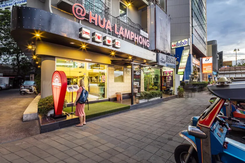 At Hua Lamphong Hotel - Image 1