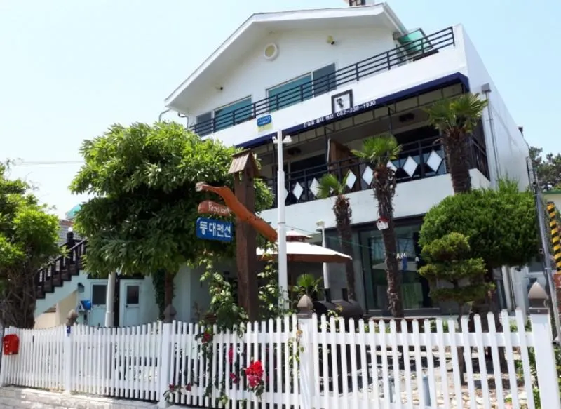 Ulsan Ganjeolgot Lighthouse Pension - Image 1