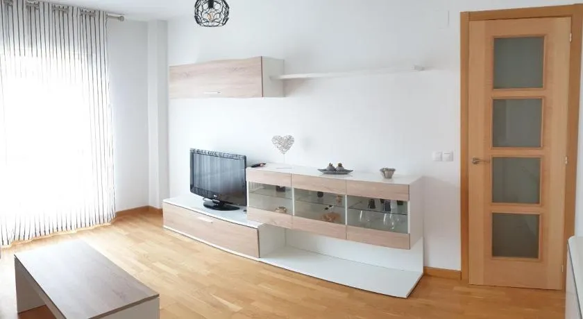Slow House Sarria - Image 1