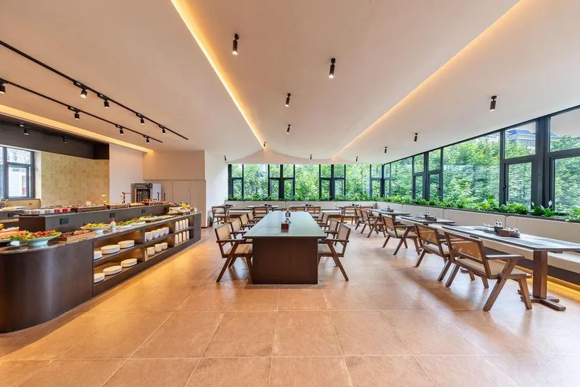 Journey Hotel - Image 1