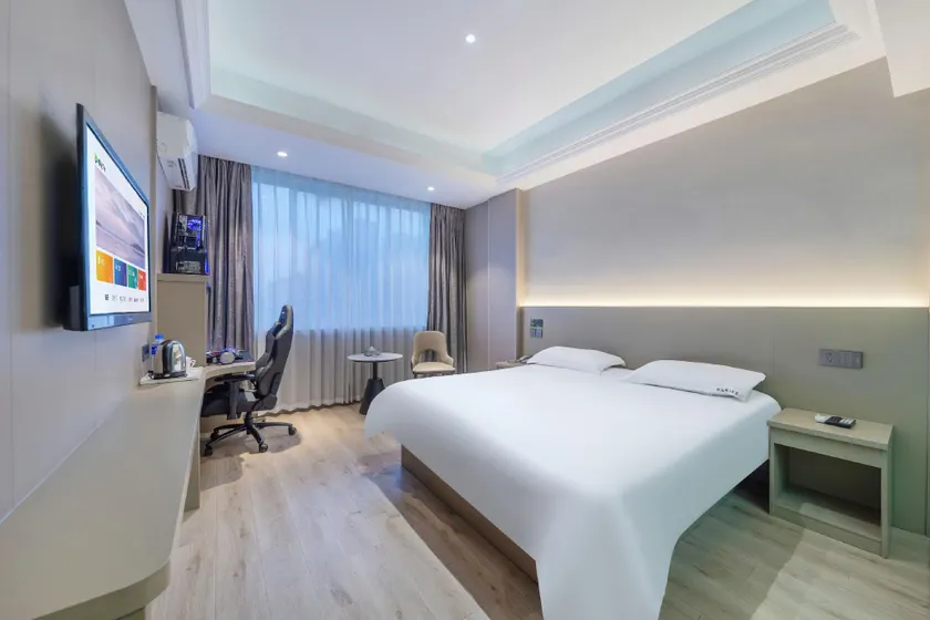 Elan Boutique Hotel - Image 1
