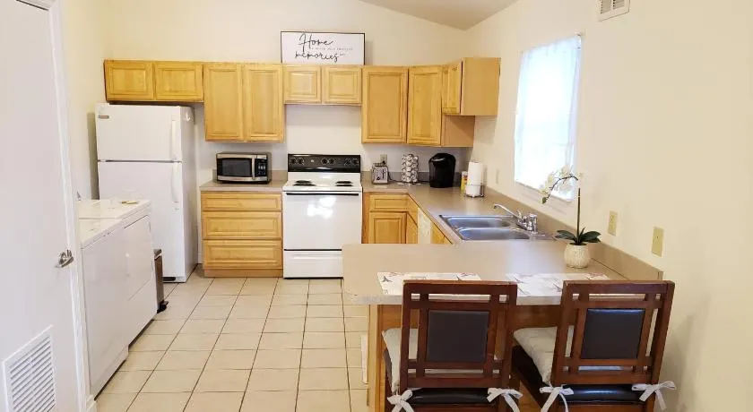 Stylish House Near UF, VA, & Downtown Gainesville - Image 1