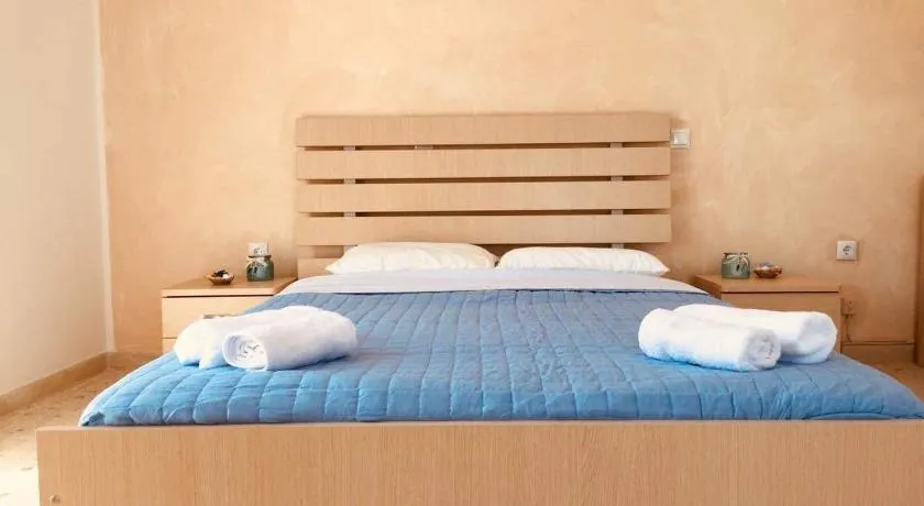 Santa Marina Rooms - Image 1