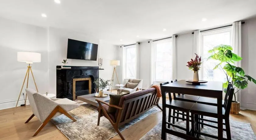 HostWise Stays - The Palo - Stylish War Streets Retreat, Highly Walkable - Image 1