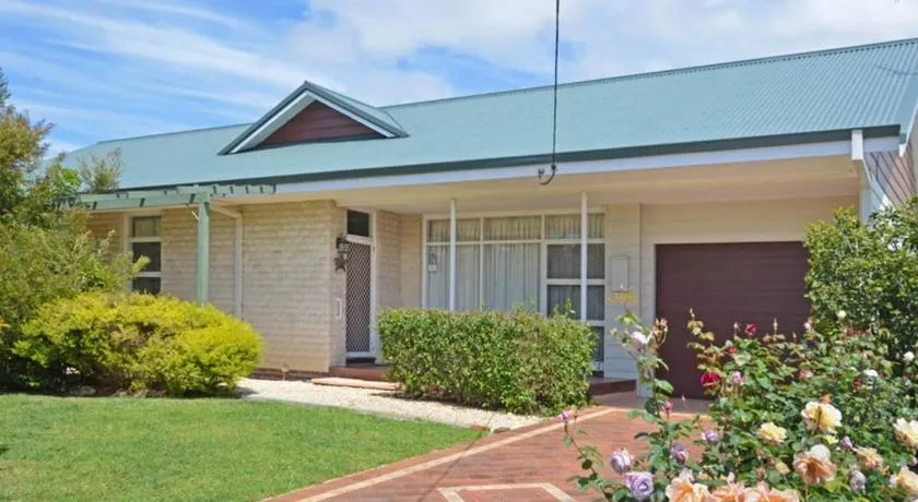 Acacia Grove by the BnB Collection - Image 1