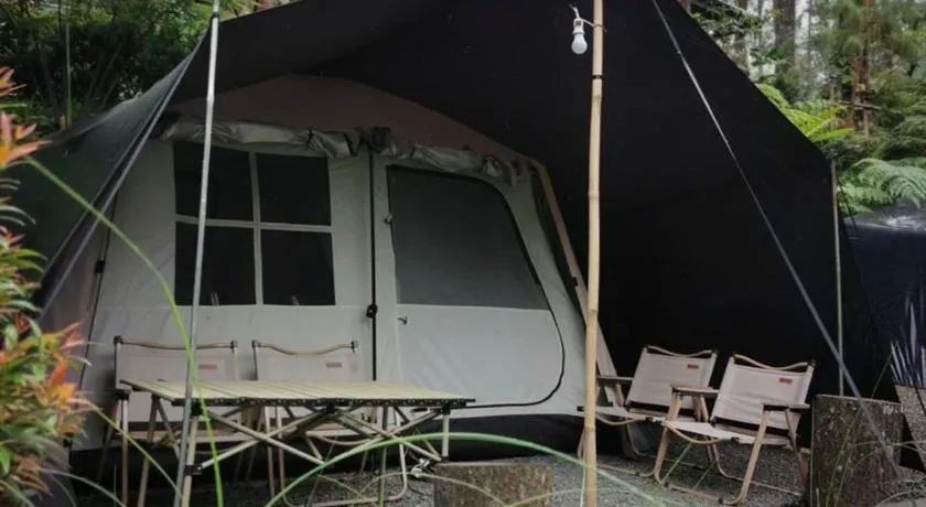 corak alam glamping - Image 1