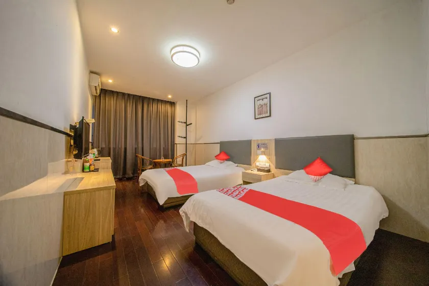 OYO Jinjie Business Hotel - Image 1
