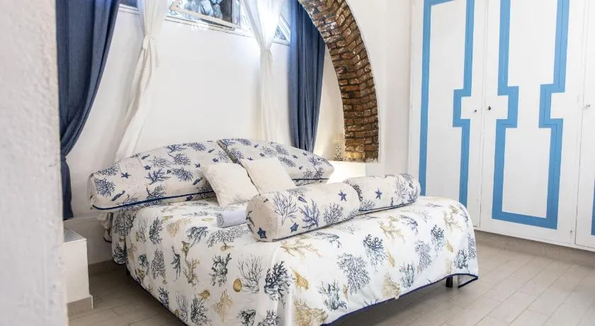 Villa Paola Vista Mare - Fronte Mare - Free Parking - Wi-Fi - Image 1