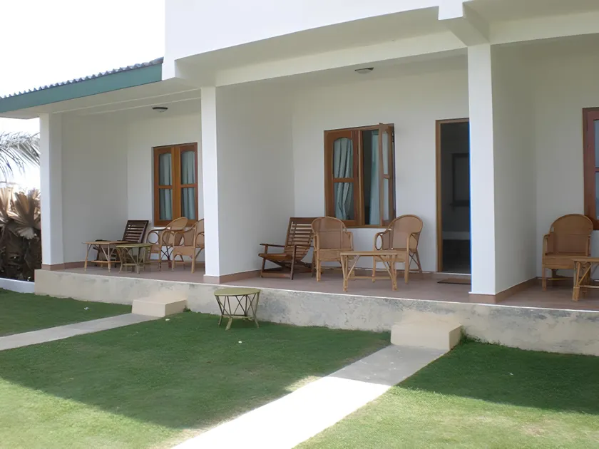 Hotel Coral Bay - Image 1