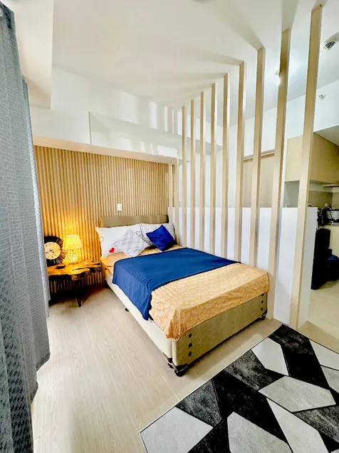 Condo with City View - Image 1