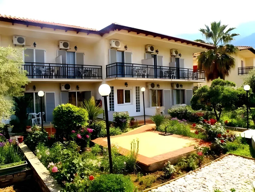 Katerina Rooms & Apartments - Image 1