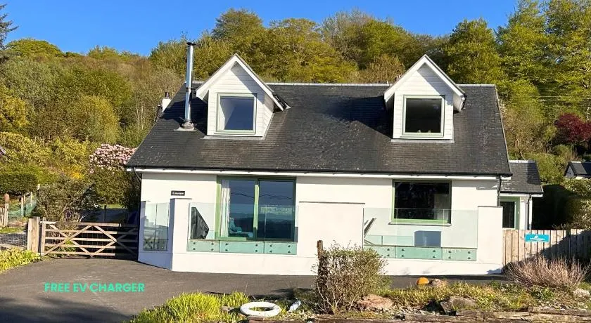 Tanamuir, overlooking Loch Fyne, Strachur - Image 1