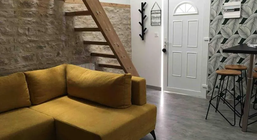 Petite maisonnette cosy et pleine de charme située à proximité du centre-ville - Image 1