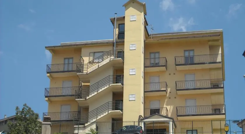 Hotel Caimo Bed-Breakfast - Image 1