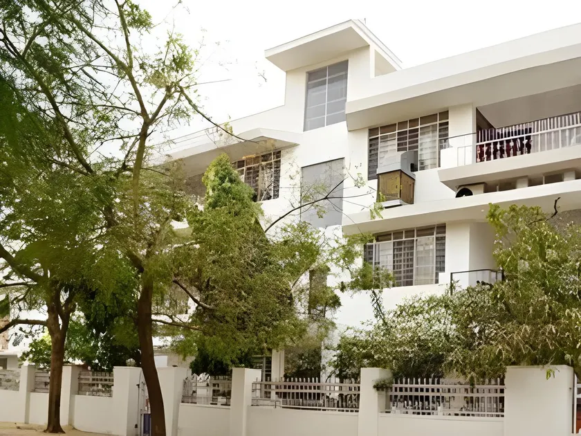 Bhola Bhawan Bed and Breakfast - Image 1