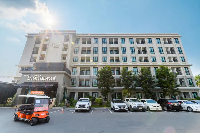 Glai Gan Place Hotel - Image 1
