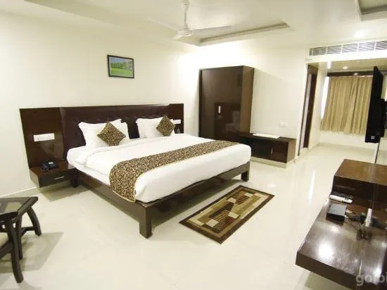 Hotel Green Apple - Image 1