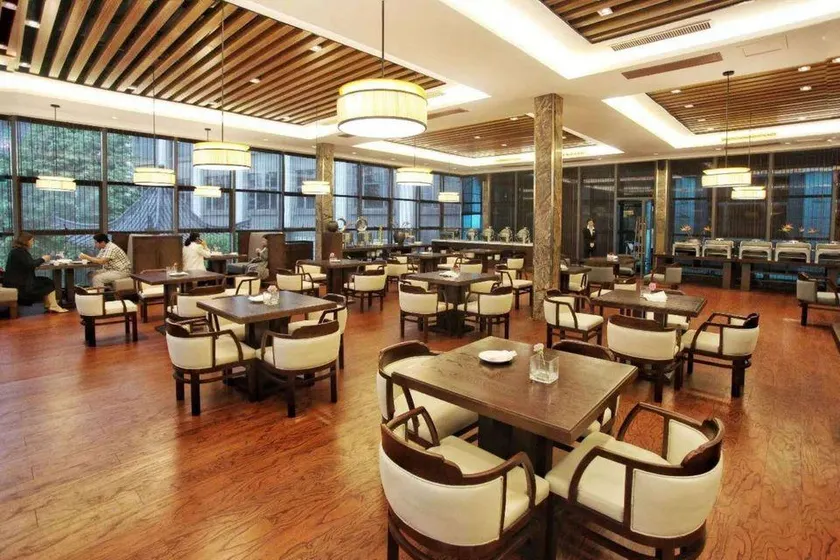 Pujin Hotel (Wuhan High Speed Railway Station Happy Valley Branch) - Image 1