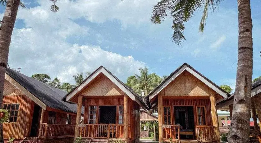 Hola Beach Resort - Image 1
