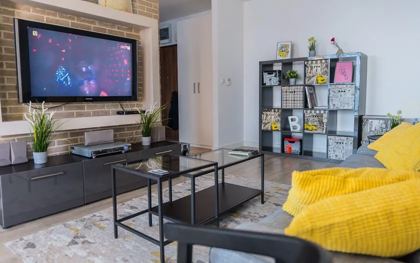 Easy Rent Apartments - SKY - Image 1