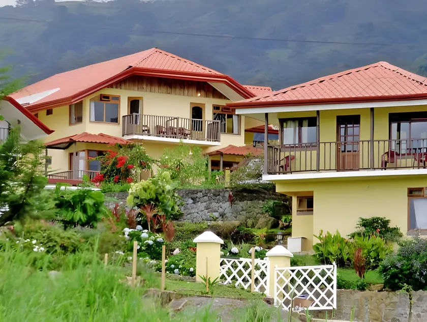 Hotel Guayabo Lodge - Image 1