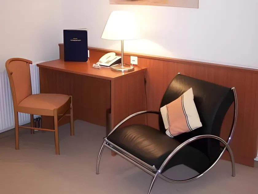 Park Residence - Image 1