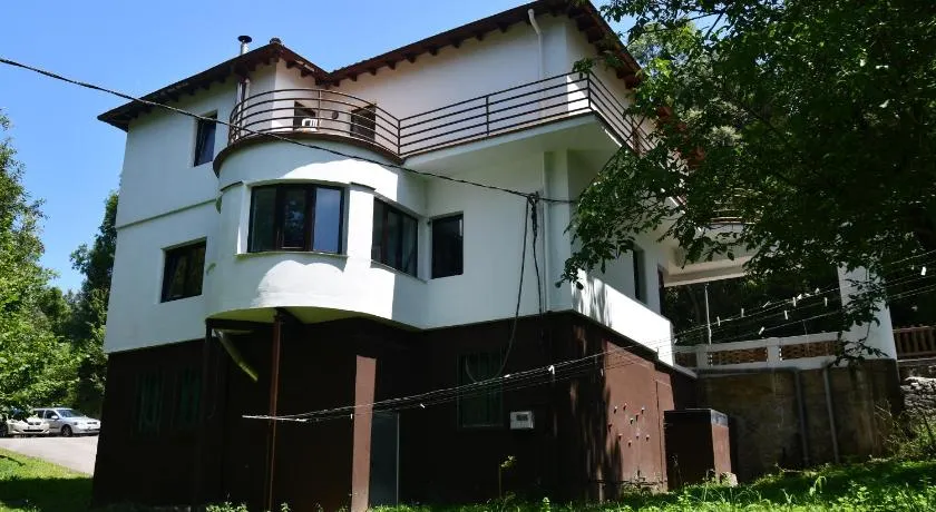 Albergue ARMAÑON - Image 1