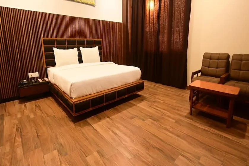 Hotel Surabhi International - Image 1