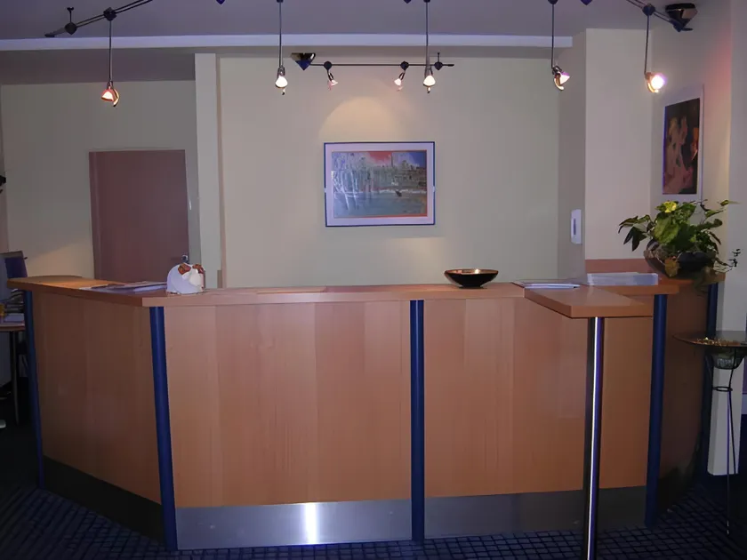 Hotel in Herrenhausen - Image 1