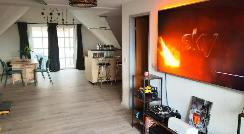 großes offenes Loft oder kleine gemütliche Wohnung mit oder ohne Balkon - Image 1