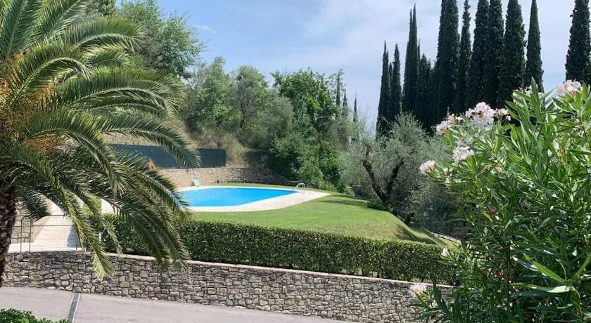 Villini Al Vittoriale - Image 1