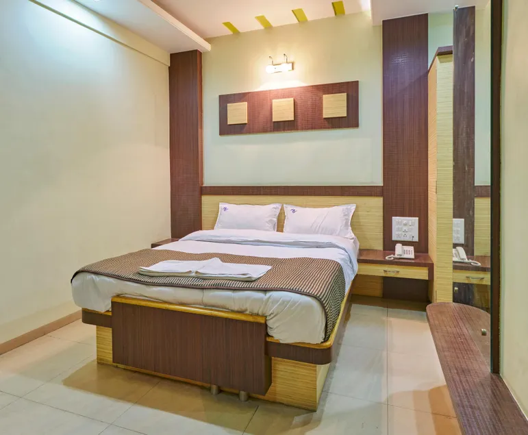 Hotel Sukhrup Sangli - Image 1