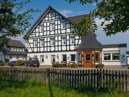 Landhotel Gasthof zur Post - Image 1