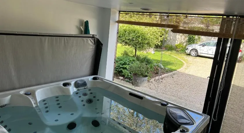 Maison cosy avec jacuzzi privatif proche Reims - Image 1